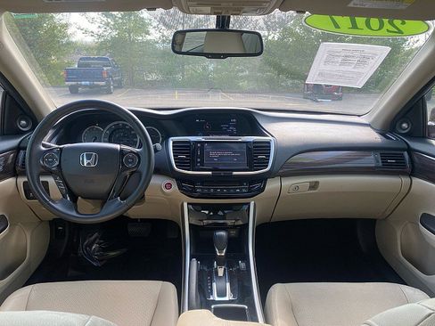 Used 2017 Honda Accord EX-L image 26