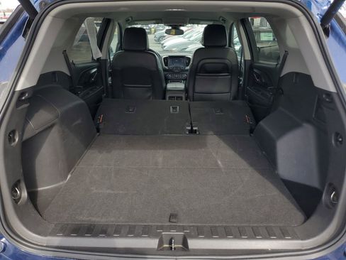 Used 2023 GMC Terrain SLT image 27