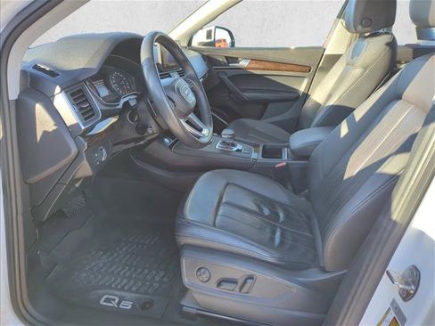 Used 2020 Audi Q5 2.0T Premium w/ Convenience Package image 9