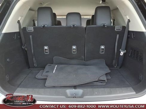 Used 2025 Nissan Pathfinder SL FWD image 22