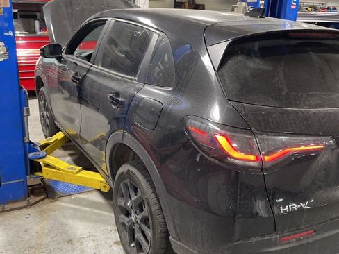 Used 2025 Honda HR-V Sport image 22