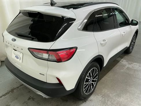 Used 2022 Ford Escape SEL w/ Technology Package FWD image 3