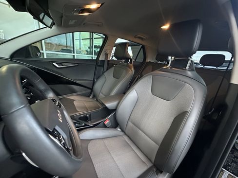 Used 2024 Kia Niro EX image 30