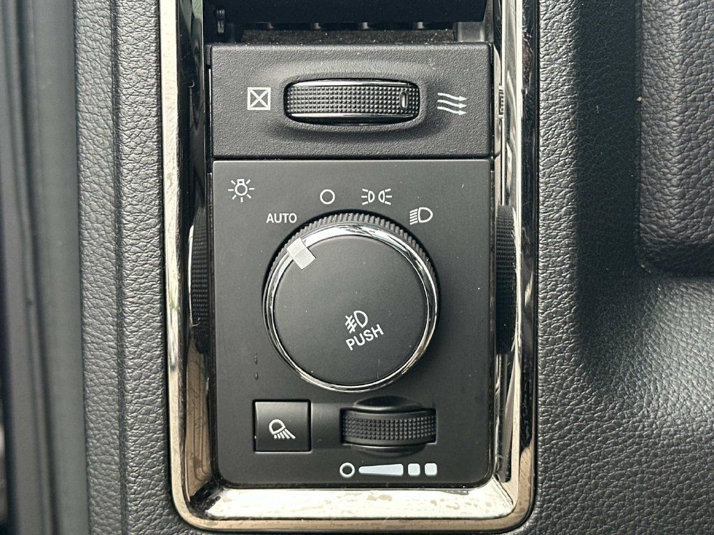 Used 2015 RAM 1500 Sport w/ Convenience Group AWD/4WD image 29