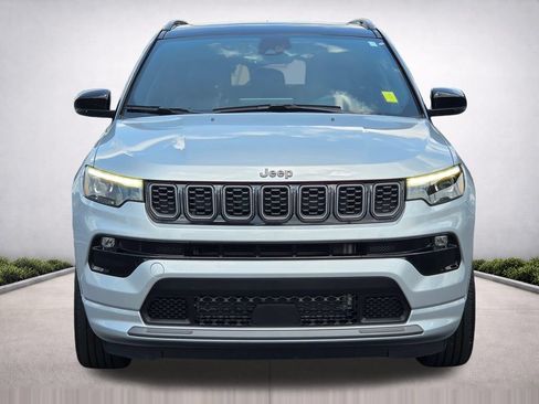 Used 2025 Jeep Compass Limited w/ High Altitude Package AWD/4WD image 3