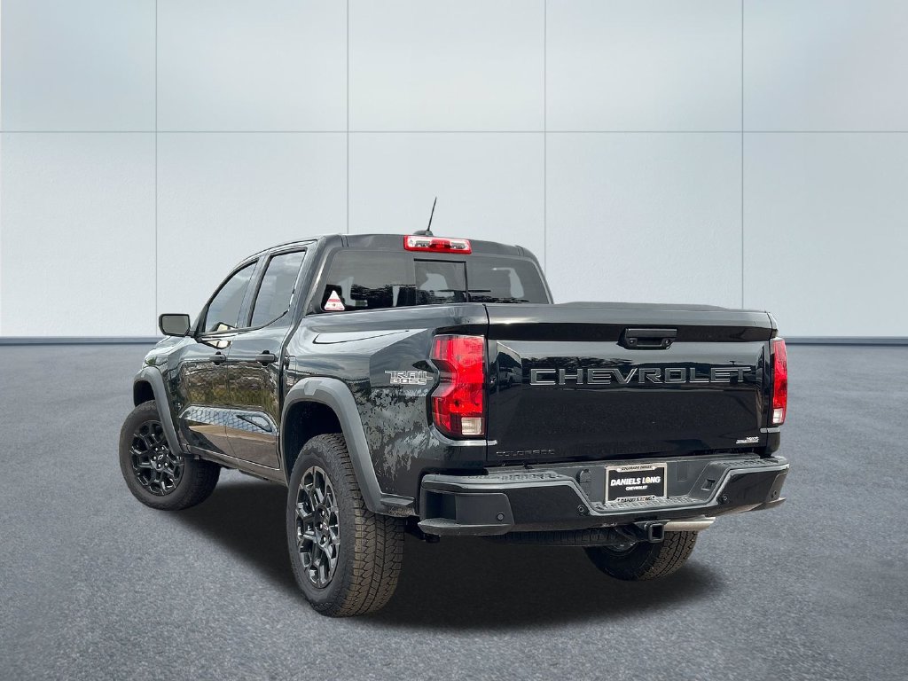 New 2026 Chevrolet Colorado Trail Boss w/ Off-Road Front Bumper Package AWD/4WD image 33