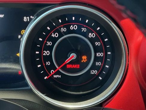 Used 2018 Jeep Wrangler Unlimited Rubicon AWD/4WD image 15