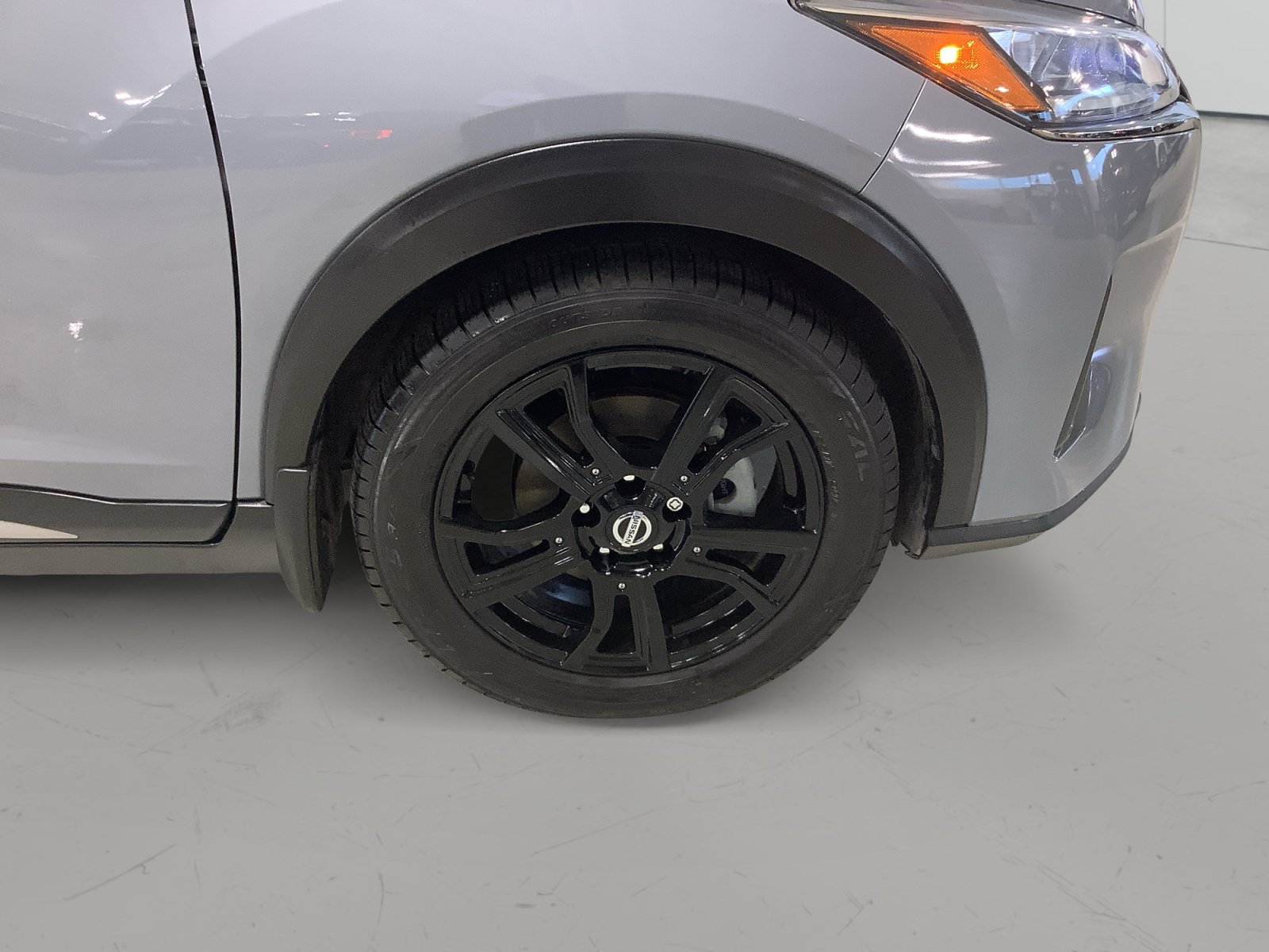 Used 2021 Nissan Kicks SR w/ SR Premium Package FWD image 10