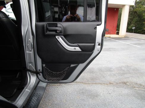 Used 2013 Jeep Wrangler Unlimited Sport image 26