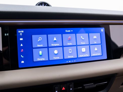 Certified 2025 Porsche Macan 4S Electric image 23