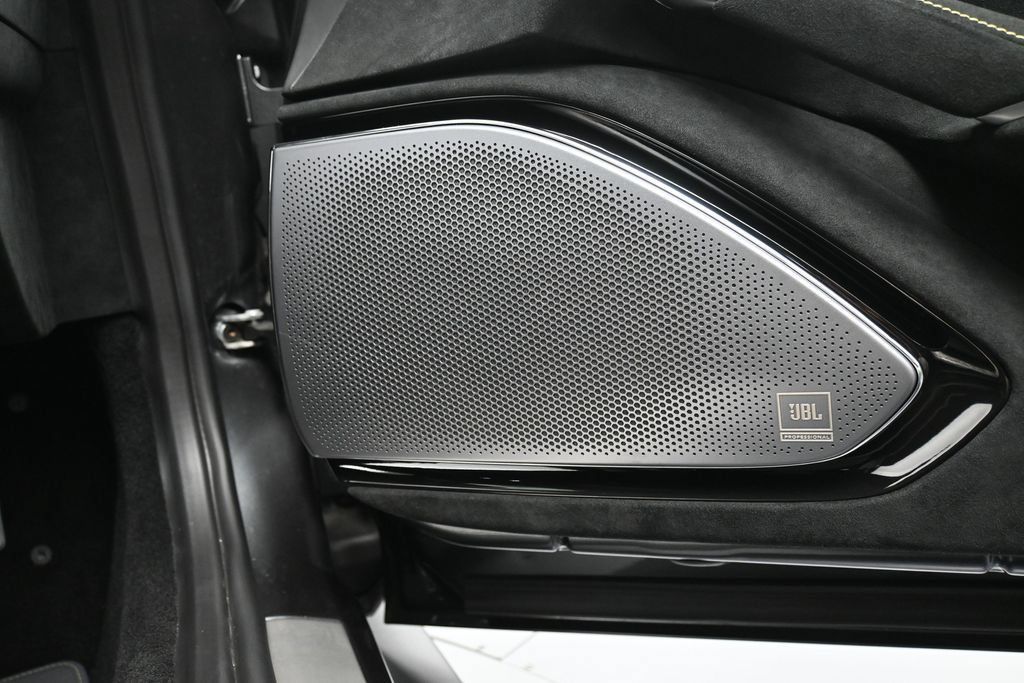 Used 2022 Ferrari Roma RWD image 26