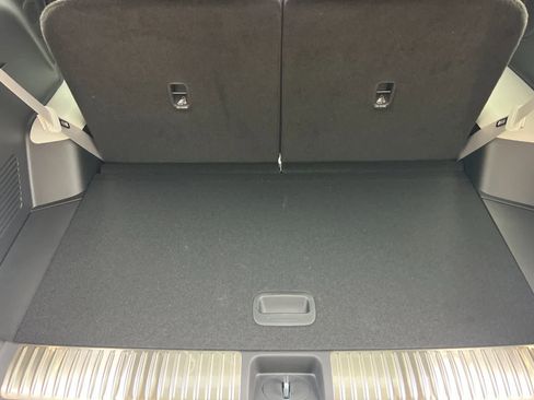 New 2026 Hyundai Ioniq 9 Calligraphy image 16