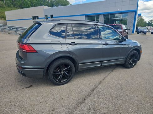 Used 2023 Volkswagen Tiguan SE R-Line AWD/4WD image 5