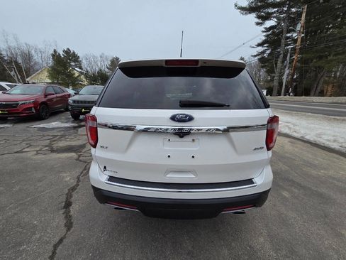 Used 2018 Ford Explorer XLT w/ Equipment Group 202A image 14