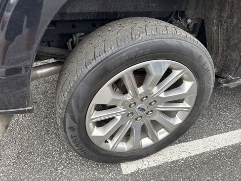 Used 2022 Ford F150 Limited image 20