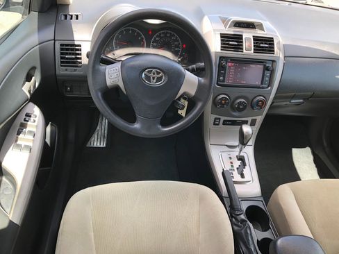 Used 2013 Toyota Corolla LE FWD image 13