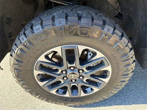 Used 2025 Toyota Tundra Limited image 11