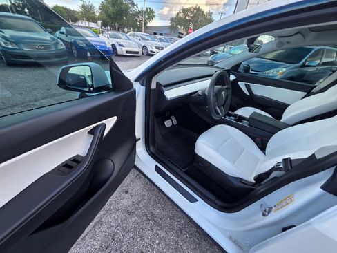 Used 2020 Tesla Model Y Performance AWD/4WD image 10