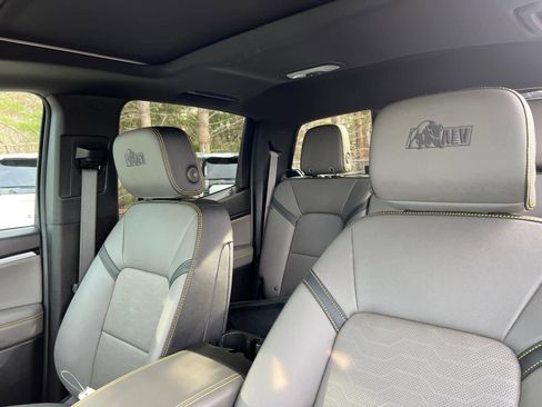 Used 2025 Chevrolet Colorado ZR2 w/ ZR2 Bison Edition image 13