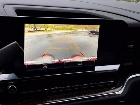 Used 2023 GMC Sierra 1500 Elevation w/ X31 Off-Road Package image 11