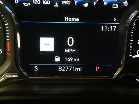 Used 2022 GMC Sierra 2500 Denali w/ Denali Black Diamond Edition AWD/4WD image 25