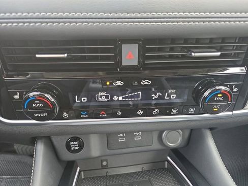 New 2026 Nissan Rogue Platinum image 4