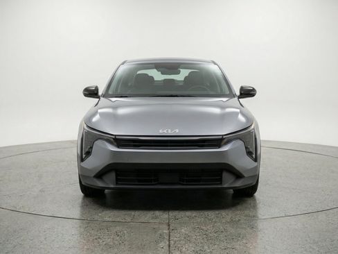 Used 2025 Kia K4 FWD image 2