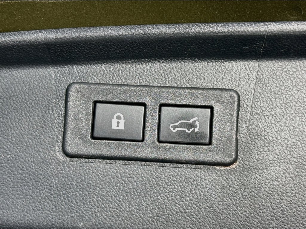 Used 2021 Subaru Outback Limited AWD/4WD image 32