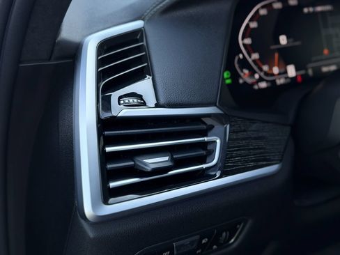 Used 2022 BMW X7 M50i AWD/4WD image 19