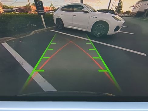 Used 2023 BMW X5 xDrive40i w/ Premium Package image 22