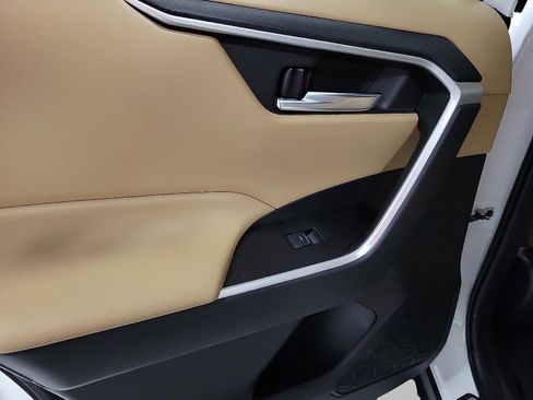 Certified 2023 Toyota RAV4 XLE w/ Convenience Package image 10