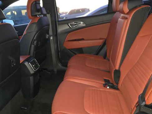 Used 2024 Kia Sportage SX image 8