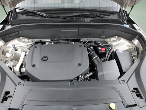 New 2026 Volvo XC90 B6 Core image 26