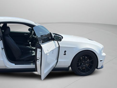 Used 2011 Ford Mustang Shelby GT500 w/ SVT Performance Pkg RWD image 25