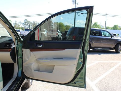 Used 2014 Subaru Outback 3.6R Limited w/ Moonroof Package image 26