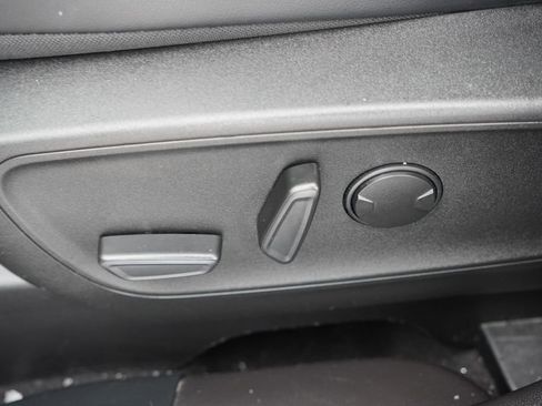 Certified 2023 Ford Escape Platinum image 28