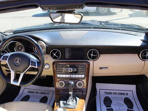 Used 2015 Mercedes-Benz SLK 250 w/ Premium Package image 19