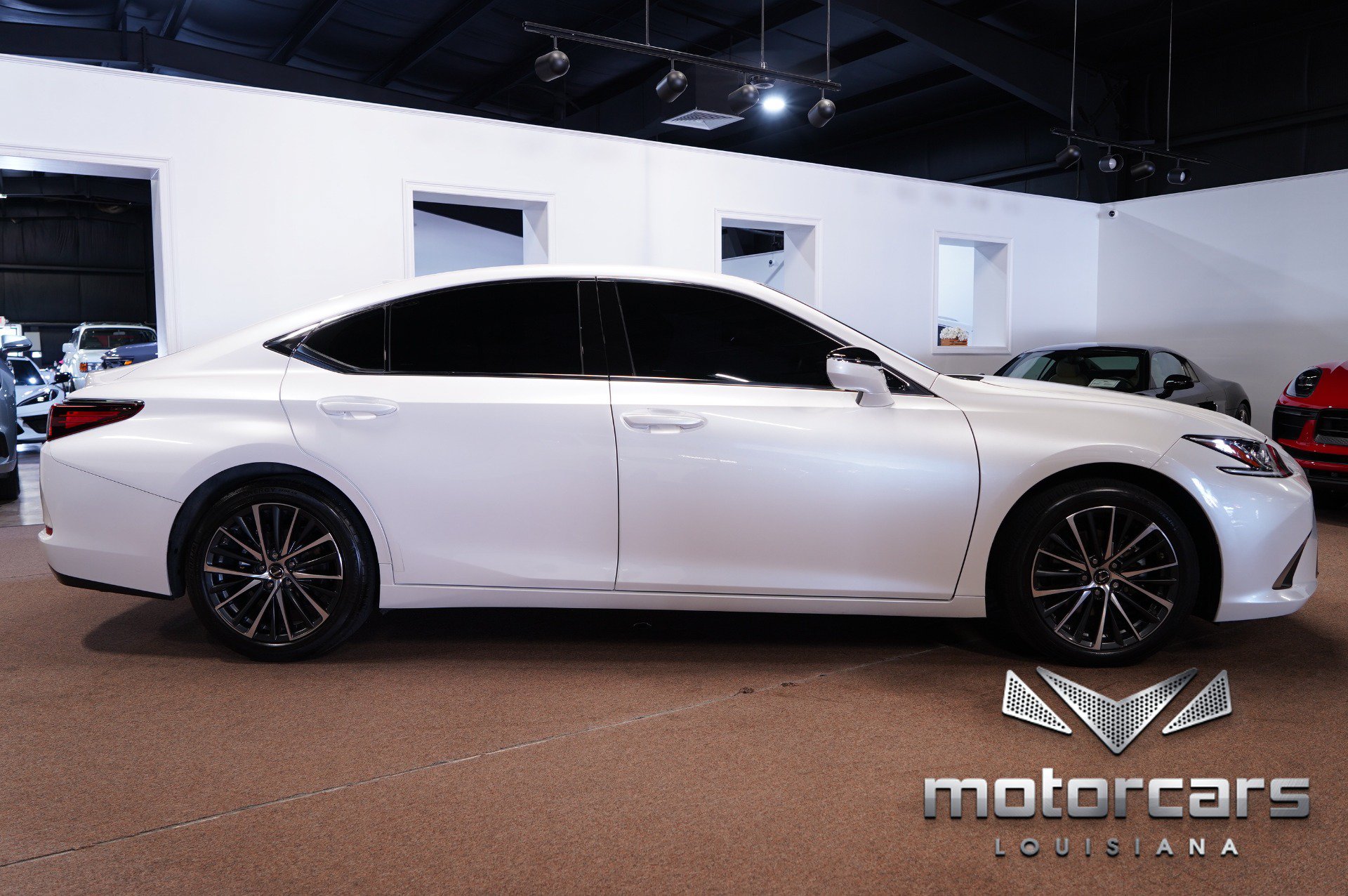 Used 2024 Lexus ES 350 w/ Premium Package FWD image 8