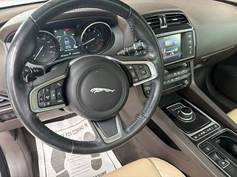 Used 2018 Jaguar F-PACE Prestige AWD/4WD image 24