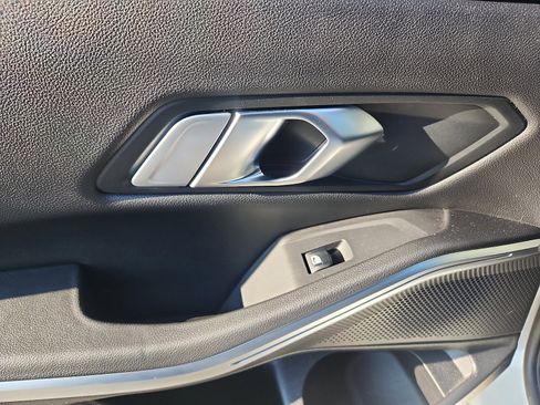 Used 2023 BMW 330i xDrive Sedan w/ Premium Package image 28