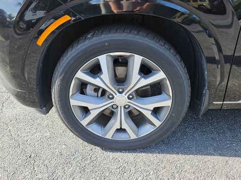 Used 2022 Hyundai Palisade Limited w/ Winter Package FWD image 9