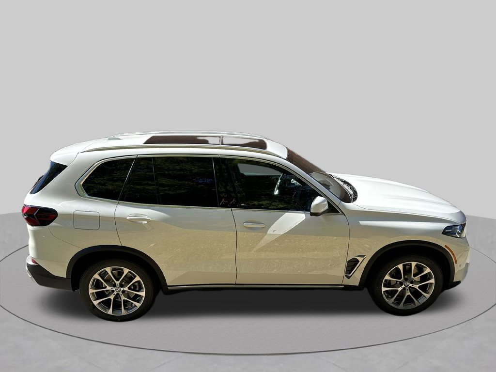 Used 2026 BMW X5 xDrive40i w/ Parking Assistance Package AWD/4WD image 10