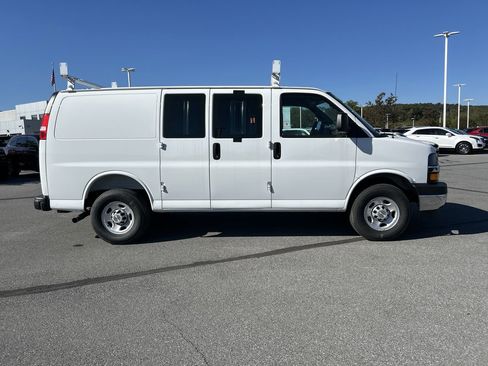 New 2025 Chevrolet Express 2500 w/ Driver Convenience Package image 8