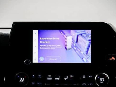 Certified 2023 Toyota Highlander LE image 14