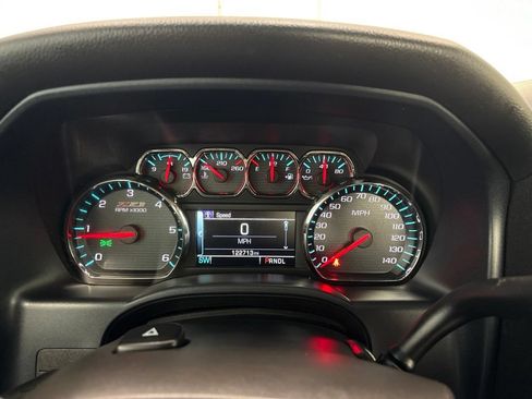 Used 2018 Chevrolet Silverado 1500 LT w/ All Star Edition AWD/4WD image 38