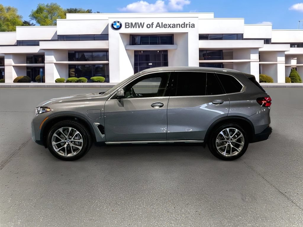 Used 2026 BMW X5 xDrive50e w/ Executive Package AWD/4WD image 8