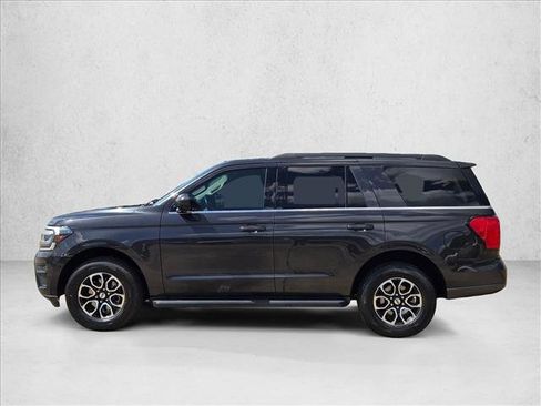 Used 2023 Ford Expedition XLT RWD image 9