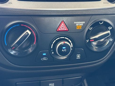 Used 2018 Hyundai Accent SE image 18