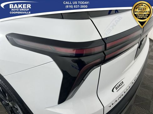 Certified 2025 Chevrolet Traverse LT w/ Sun and Wheel Package image 37