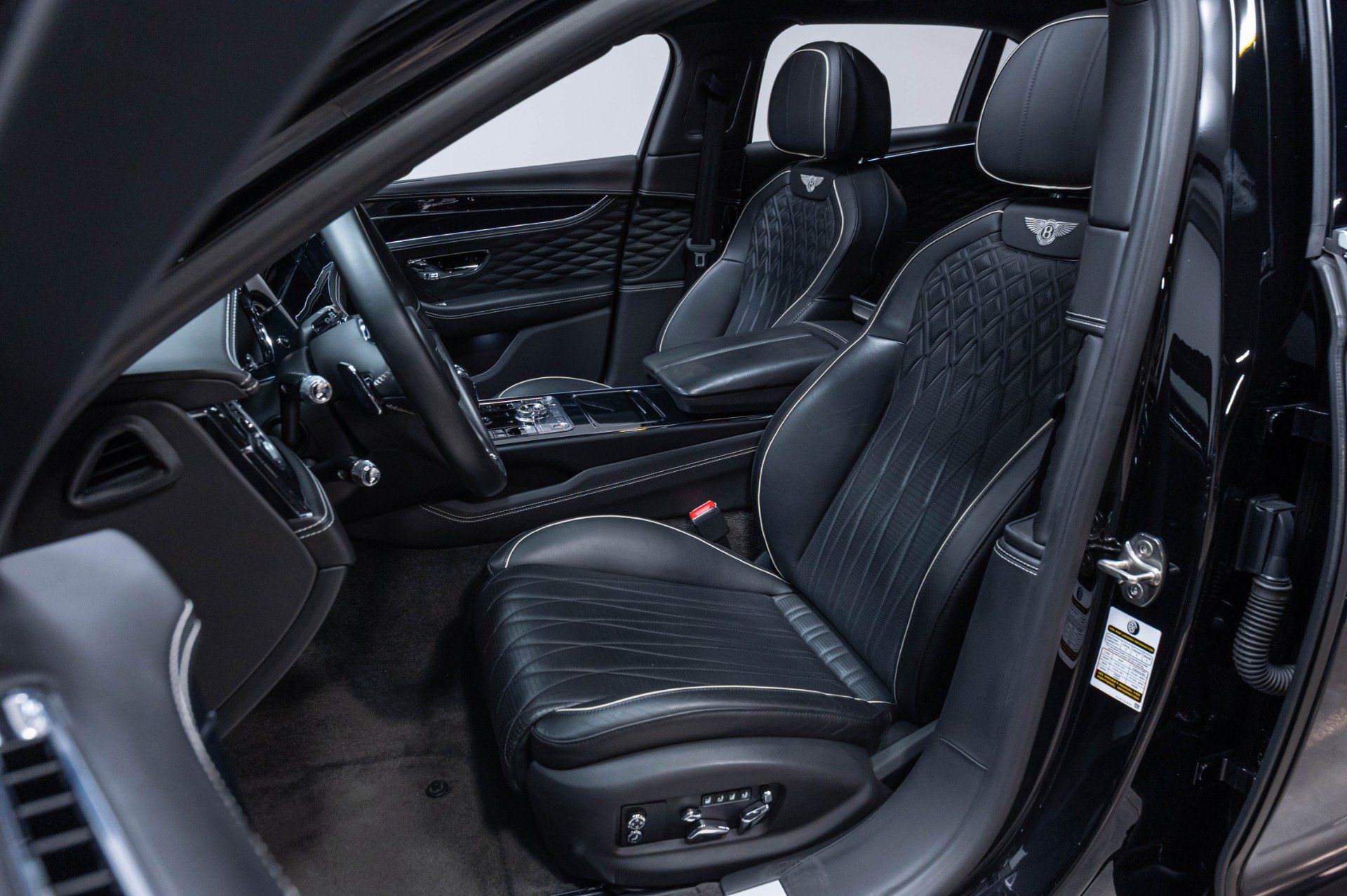 Used 2020 Bentley Flying Spur W12 AWD/4WD image 15